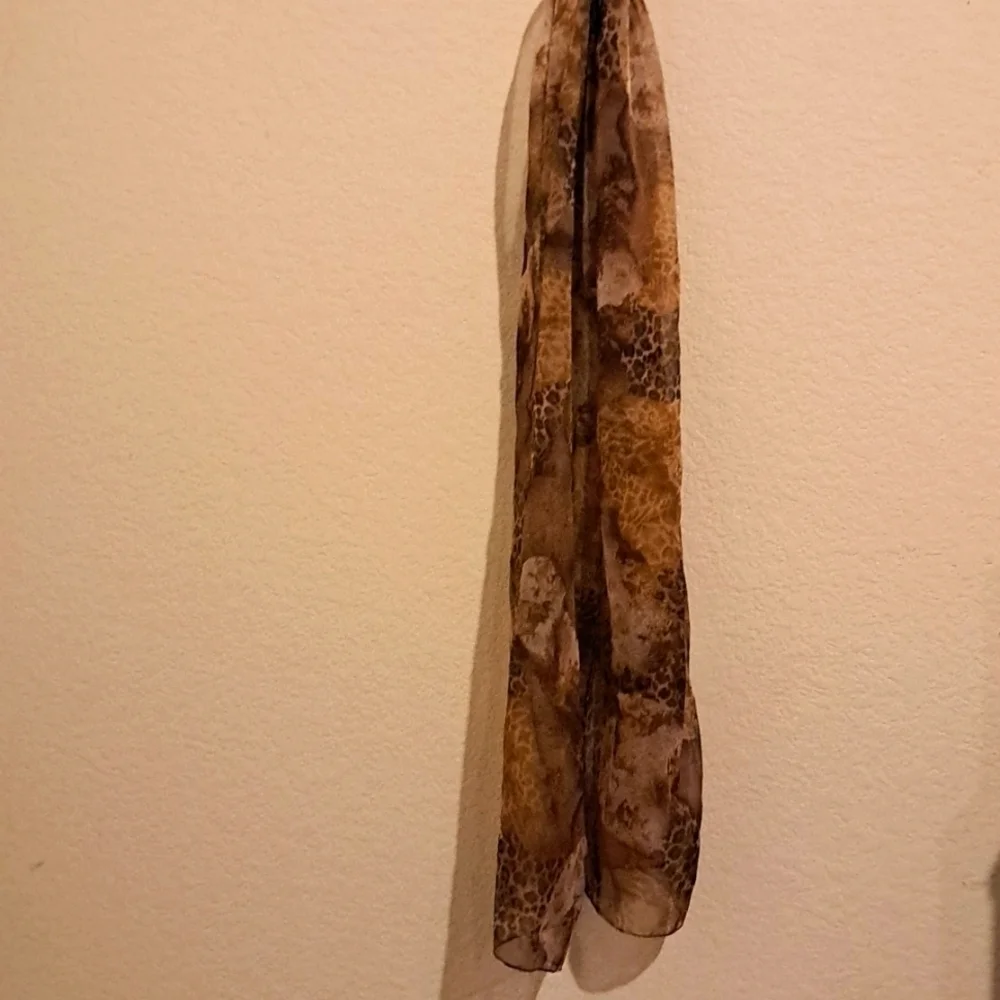 Scarf - Picture 1 of 2